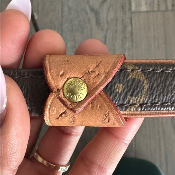 Authentic Louis Vuitton Monogram Brown Dog Leash - Picture 3 of 4